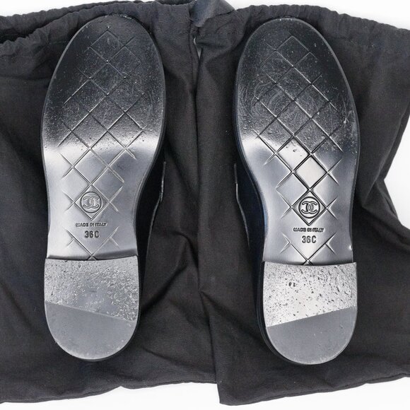 CHANEL Quilted CC Turn Lock Loafer 36C Black Leather Gold Logo Hardware - Picture 3 of 13